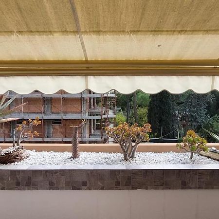 Ampio Monolocale Con Terrazzo - A 2 Passi Dal Mare Latte Exterior foto