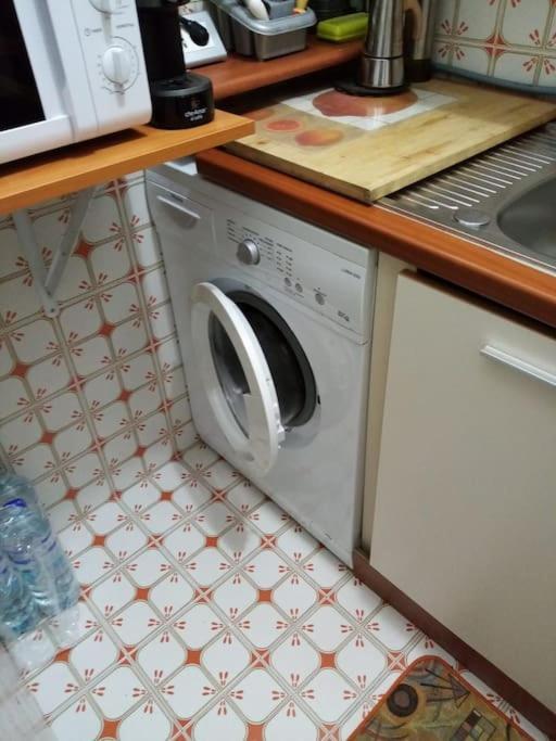 Ampio Monolocale Con Terrazzo - A 2 Passi Dal Mare Latte Exterior foto