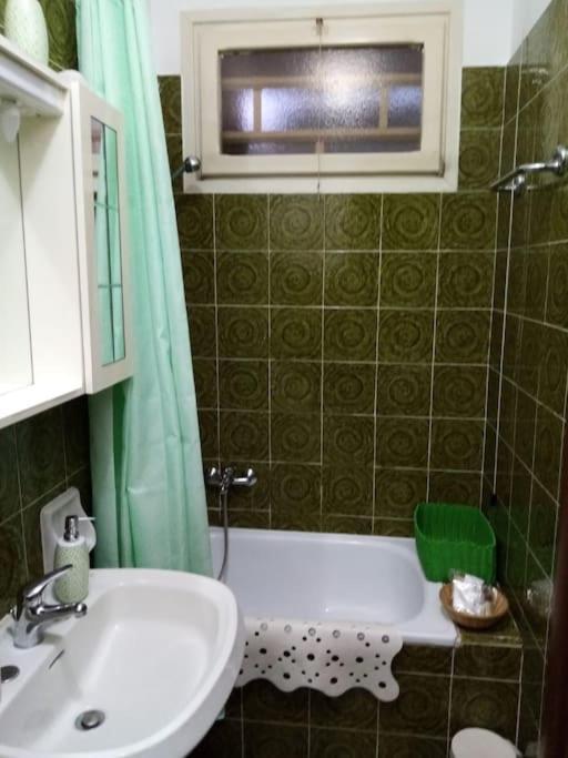 Ampio Monolocale Con Terrazzo - A 2 Passi Dal Mare Latte Exterior foto